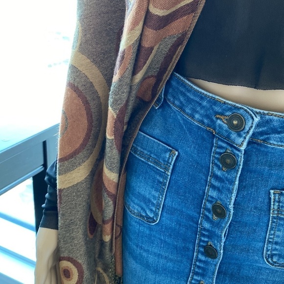 Shawl with round pattern - scarf - Picture 8 of 8